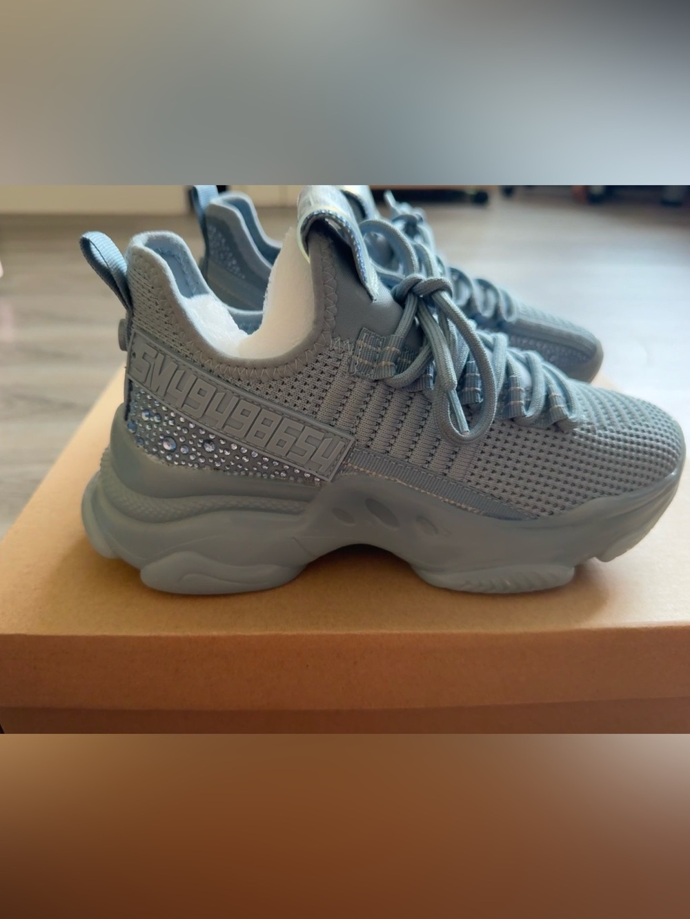 Steve Madden Women’s Maxima Sneaker - Picture 4 of 10